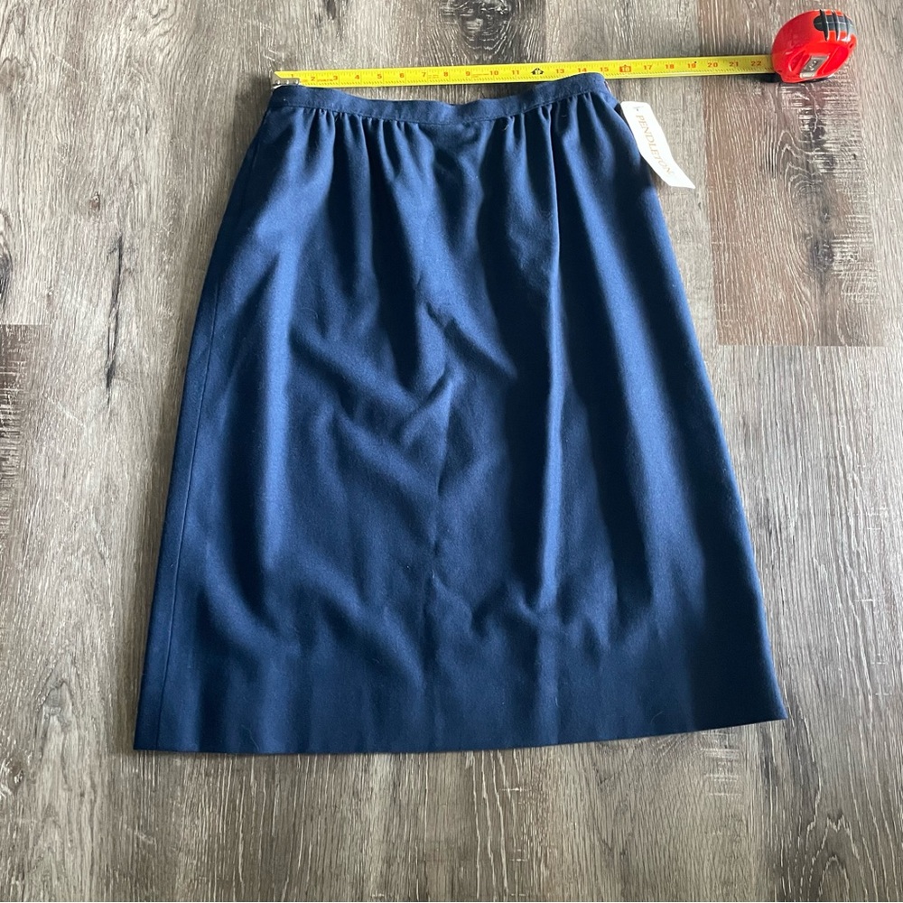 NEW Vintage Pendleton Dark Blue Pencil Skirt, Women’s Size 16 
100% Virgin Wool